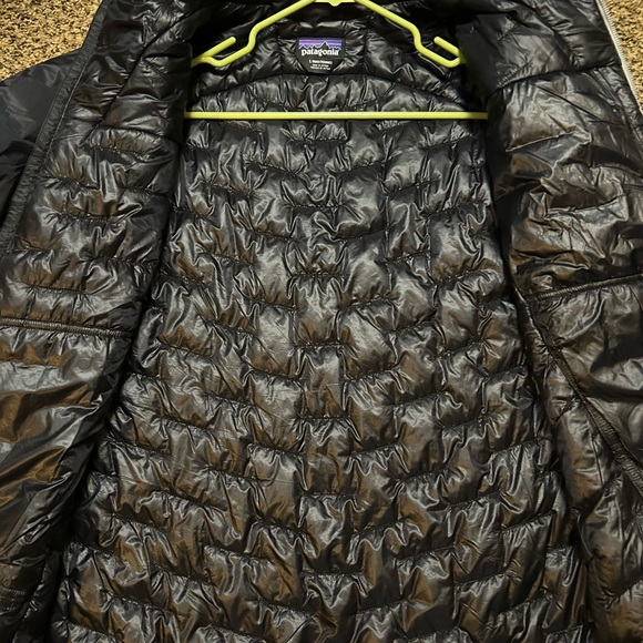 Patagonia Das Light Hoodie size Large NWOT - Picture 5 of 6